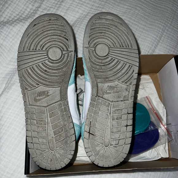 Air Jordan 1 Retro High OG GS 'Turbo Green' – Size US 7 Y (US 8.5 W) - Picture 6 of 6